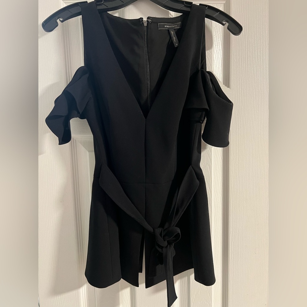 BCBGMAXAZARIA cocktail top - like NEW!